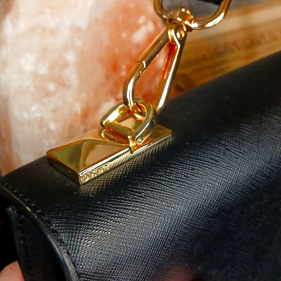 DKNY Black Crossbody Bag with Gold Hardware - Picture 4 of 17